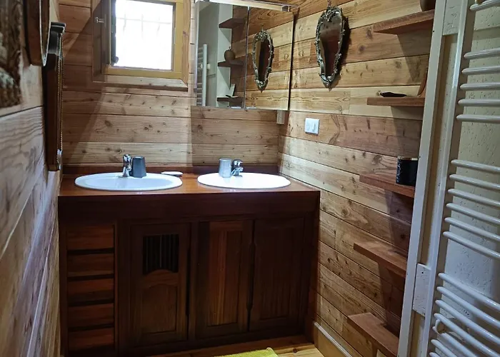 Maison Chaleureuse En Ariège Hébergement de vacances *